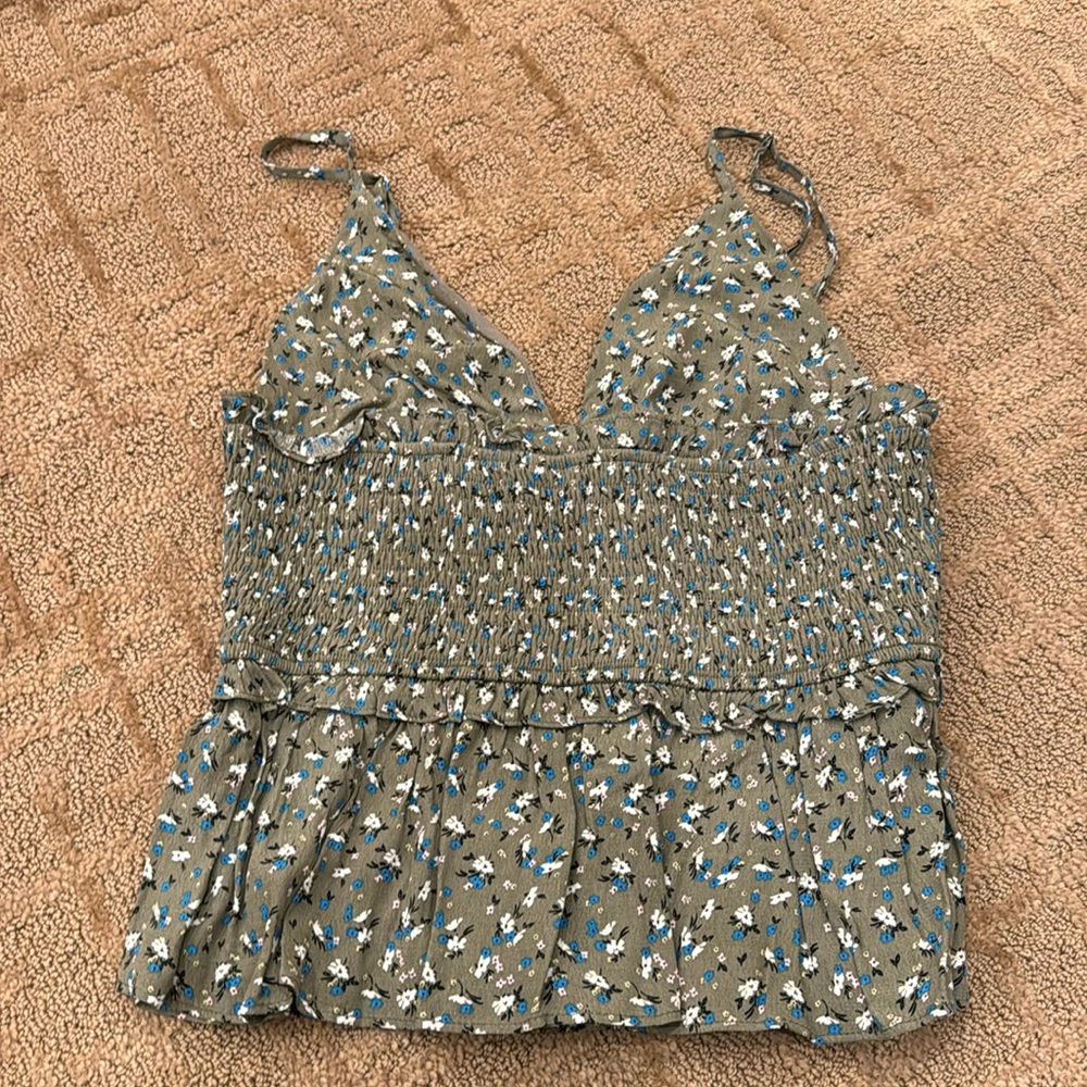 NWT Storia Moss Floral Tank